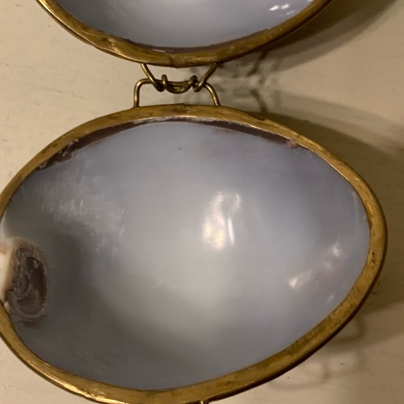 Vintage shell trinket box & clasp beautiful - Picture 7 of 9